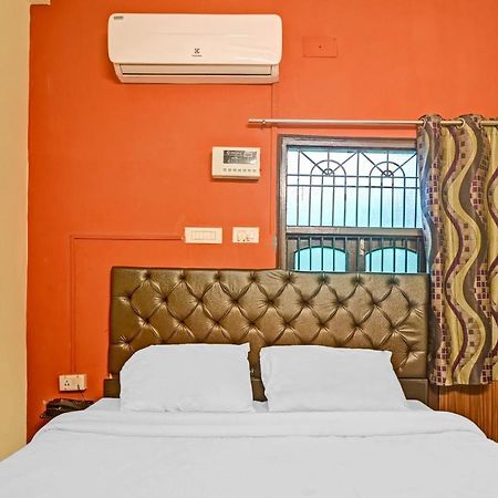 فاراناسي Oyo 7498 Hotel Aparajita المظهر الخارجي الصورة