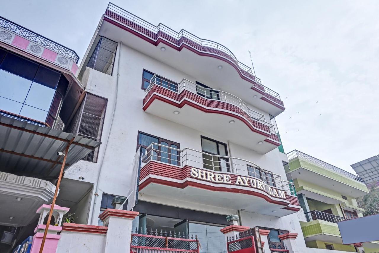 فاراناسي Oyo 7498 Hotel Aparajita المظهر الخارجي الصورة