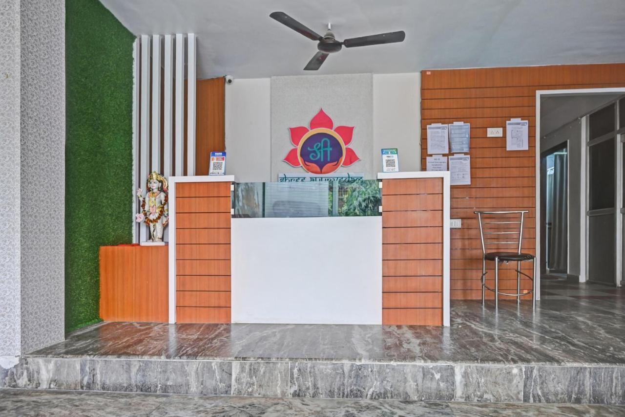 فاراناسي Oyo 7498 Hotel Aparajita المظهر الخارجي الصورة